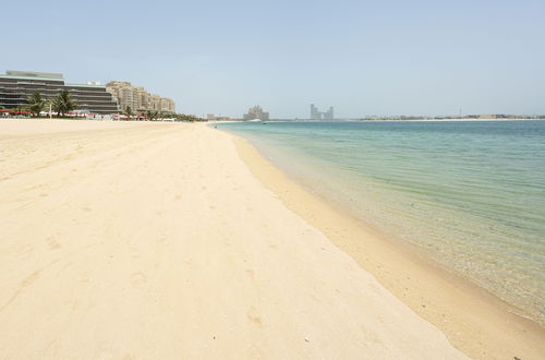 Photo 42 - Spacious beachfront 2 bedroom apartment