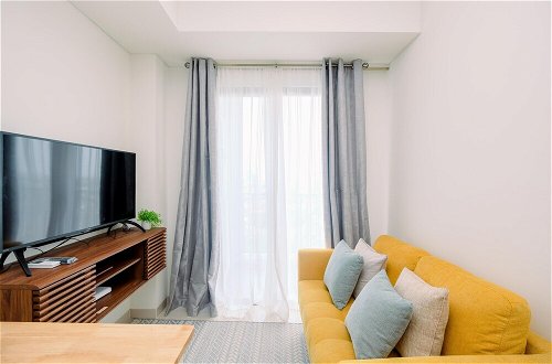 Foto 14 - Modern Look And Comfy 2Br At Vasaka Solterra Apartment