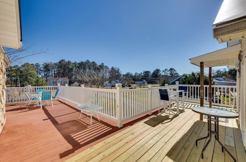 Photo 28 - Welcoming Cottage w/ Outdoor Pool & Water Views