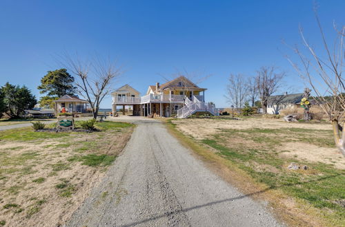 Photo 23 - Welcoming Cottage w/ Outdoor Pool & Water Views