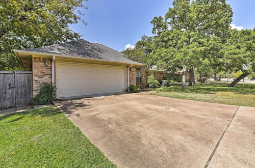 Photo 11 - Cozy College Station Home w/ Patio and Fireplace