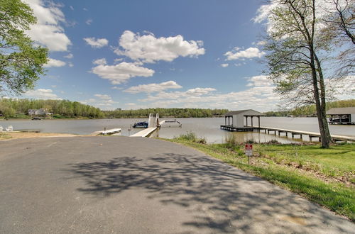 Photo 12 - Lake Anna Vacation Rental w/ Private Hot Tub