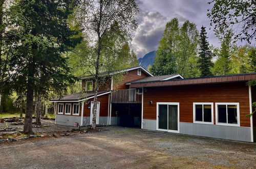 Foto 6 - Peaceful Mountain-view Home - Walk to Kenai Lake