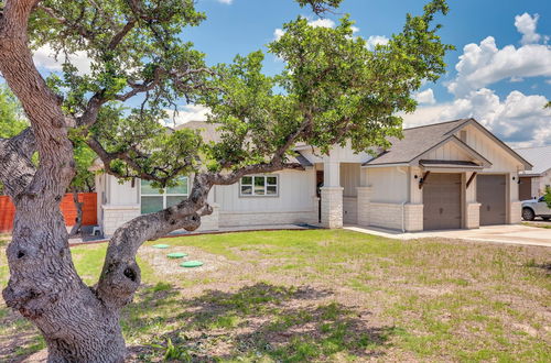 Foto 32 - 'live Oak Retreat' w/ Game Room & Fenced Yard