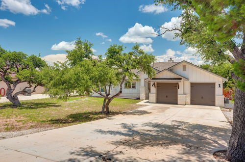 Foto 31 - 'live Oak Retreat' w/ Game Room & Fenced Yard