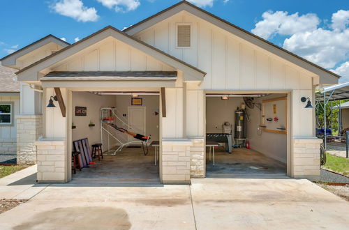 Foto 33 - 'live Oak Retreat' w/ Game Room & Fenced Yard