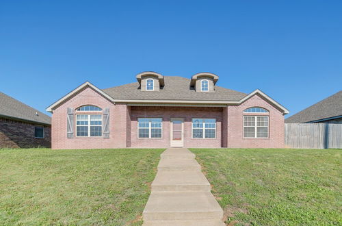 Photo 8 - Central Bentonville Home With Fenced Yard