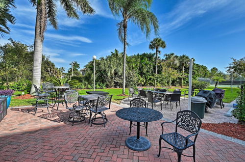 Photo 5 - Beachy Marco Island Condo With Resort Amenities