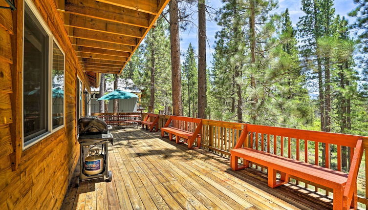 Foto 1 - South Lake Tahoe Home w/ Deck: 4 Mi to Heavenly