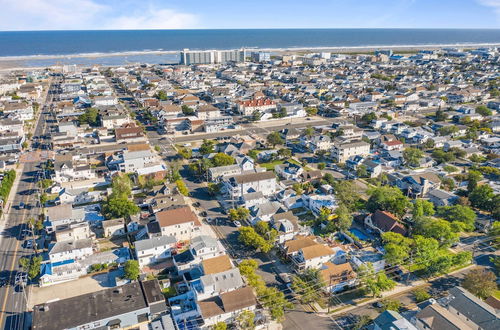 Photo 5 - Family-friendly Wildwood Apt: Bike to Beach