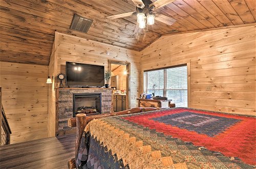 Photo 26 - Pigeon Forge Cabin w/ Hot Tub: 1 Mi to Parkway