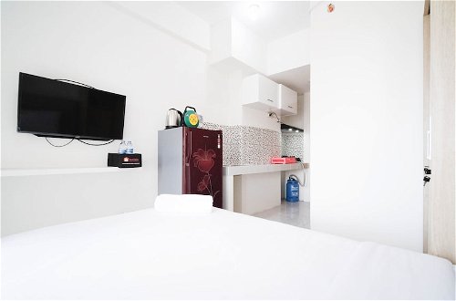 Photo 17 - Cozy Living Studio At Puncak Cbd Apartment