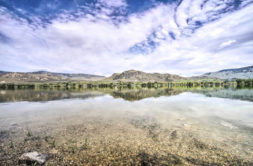 Foto 15 - Beach Escape: Scenic Osoyoos Lake Chalet