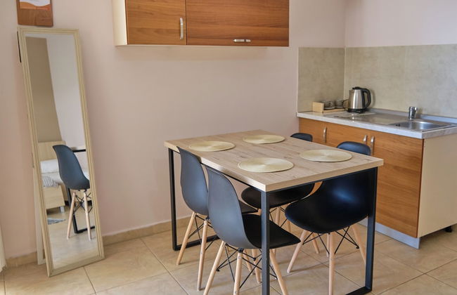 Kondo Stays - Melon Apartments - Photo 30