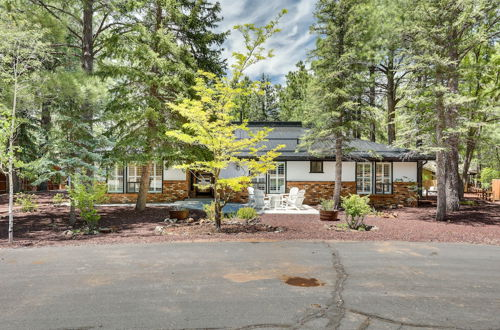 Photo 13 - Luxe Pinetop Home w/ Game Room < 10 Mi to Lakes