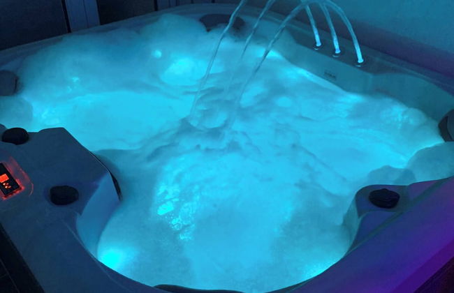 Family Holiday Home With Hot Tub Sleeps 8 - Foto 32