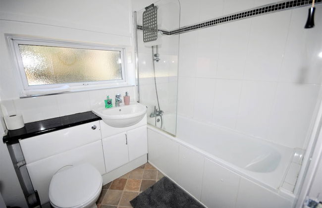 Family Holiday Home With Hot Tub Sleeps 8 - Foto 23