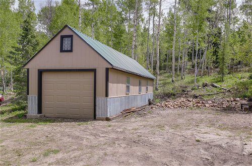 Photo 18 - Secluded 3-acre Cabin in Tollgate w/ Gas Grill