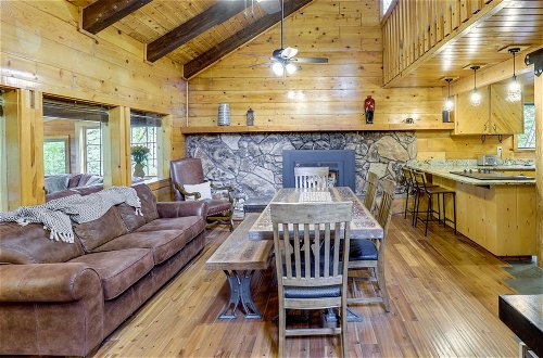 Photo 8 - Secluded 3-acre Cabin in Tollgate w/ Gas Grill