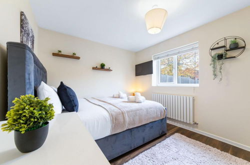 Photo 4 - Stunning Double Bed Room In Isleworth TW7