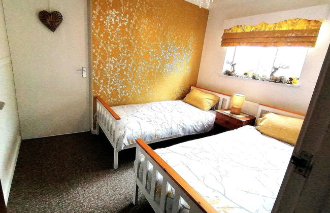 Lovely 2-bed Cottage in Pencarreg - Foto 2