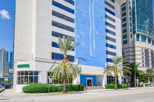 Photo 28 - Modern condo in the heart of Brickell