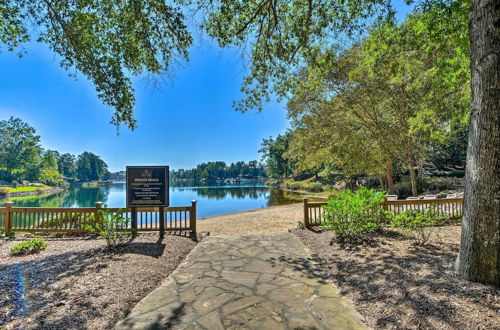 Foto 15 - Charming Salem Townhome w/ Deck Near Lake Keowee