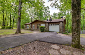 Photo 1 - Pet-friendly Cabin Near Hot Springs National Park