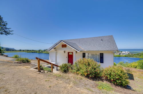 Photo 23 - Peaceful Cloverdale Home - Walk to Winema Beach