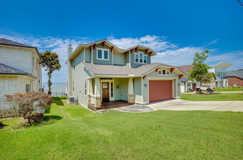 Photo 11 - Home on Lake Livingston w/ Deck & 2 Fire Pits