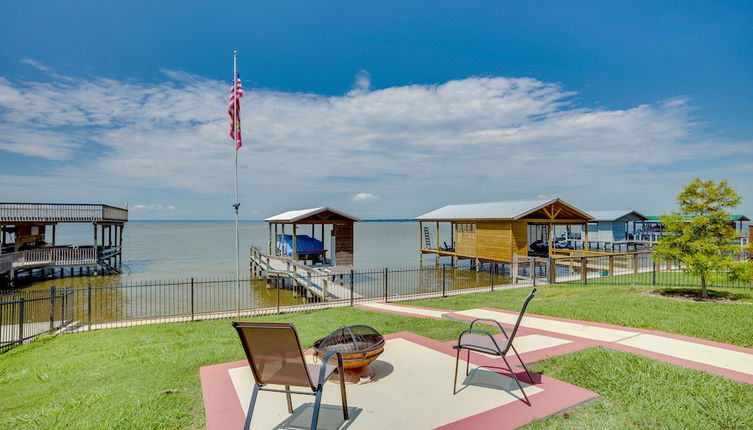 Foto 1 - Home on Lake Livingston w/ Deck & 2 Fire Pits