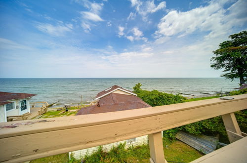 Photo 16 - Pet-friendly Lake Erie Cottage - Walk to the Water