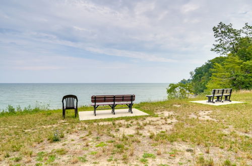 Photo 24 - Pet-friendly Lake Erie Cottage - Walk to the Water