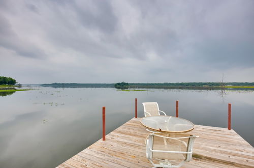 Foto 37 - Waterfront Lake Fork Vacation Home w/ Boat Dock