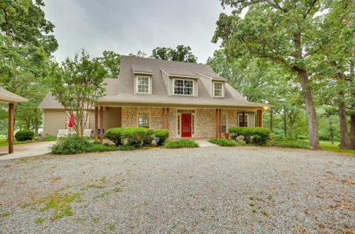 Foto 8 - Waterfront Lake Fork Vacation Home w/ Boat Dock