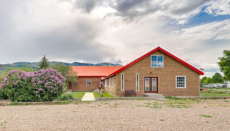 Foto 1 - Rural Mountain-view Home Near Hiking + Off-roading