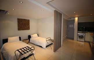 Photo 2 - Loft Apartment in Camps Bay