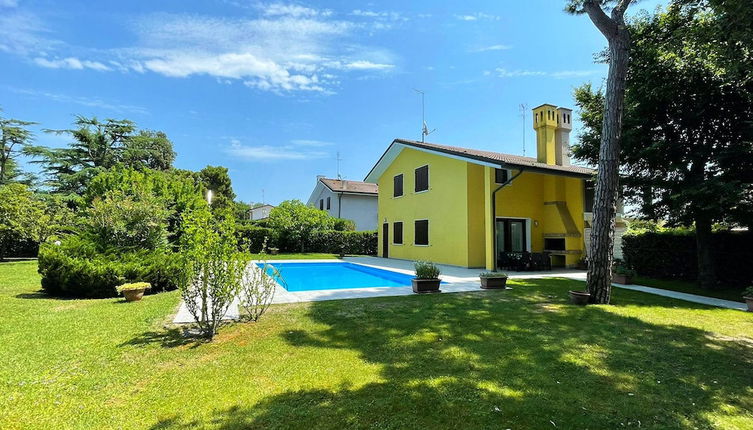 Photo 1 - Fantastic Villa With Pool for 7 Guests on Albarella