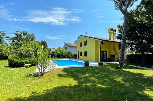 Photo 1 - Fantastic Villa With Pool for 5 People on the Island of Albarella