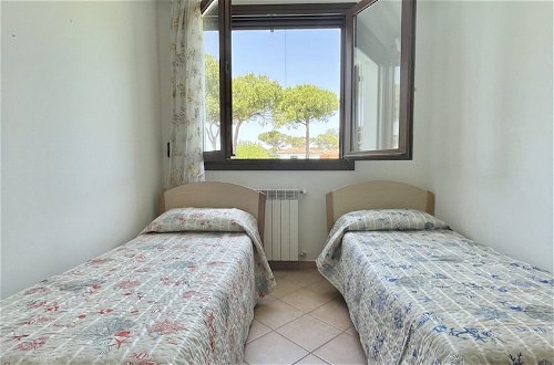 Photo 2 - Fantastic Villa With Pool for 5 People on the Island of Albarella