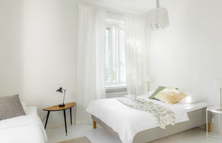 Foto 2 - Airy and Bright one-Bedroom apt