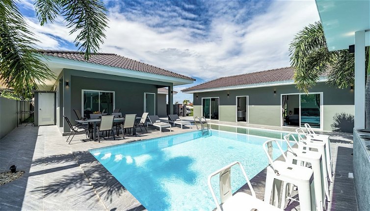 Photo 1 - Modern Pool Villa with 5 Bedrooms - EDO
