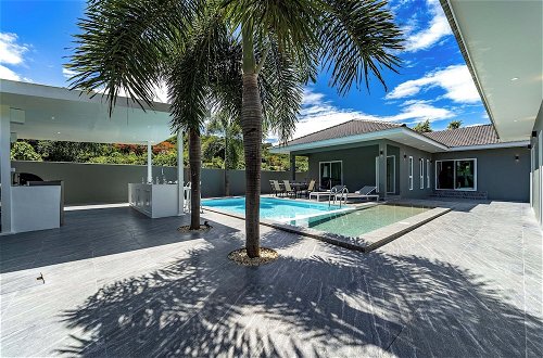 Foto 29 - Modern Pool Villa with 5 Bedrooms - EDO