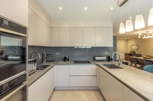 Photo 5 - Remarkable 2-bed Apartment in London