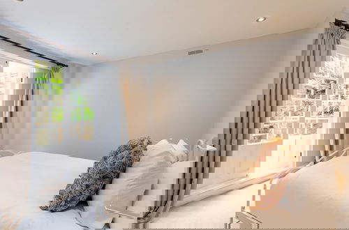 Photo 21 - CHU - Two Bed Notting Hill Gem