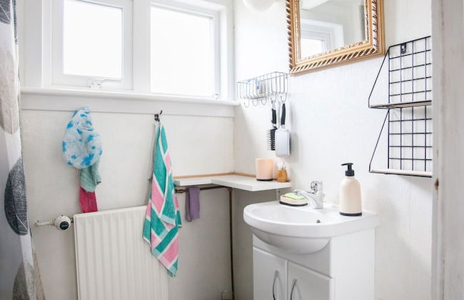 Cozy House In The Idyllic Village Of Haldórsvík - Photo 13