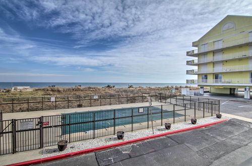 Foto 16 - Ocean City Condo w/ Balcony - Steps to Beach