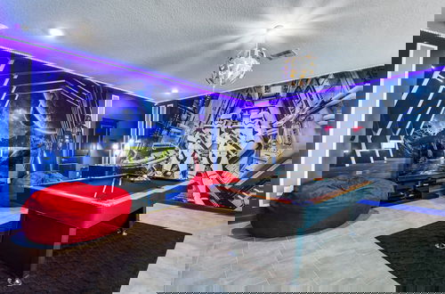 Foto 61 - Striking Disney Themed10br Pool/spa/game Room