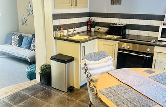 Photo 3 - Stunning 1-bed Apartment in Weymouth