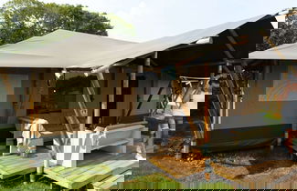 Foto 1 - Striking Tent Lodge with Porch near Veluwe
